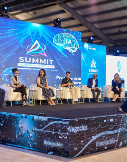  San Cristóbal se posiciona como epicentro de la innovación con el congreso “Protagonista del Futuro: IA en Acción”